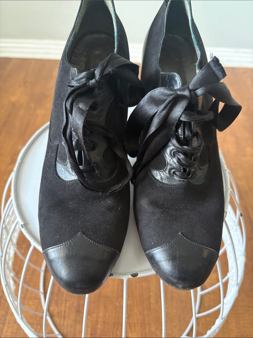 Peter Fox | Black Suede Leather Satin Lace Pumps Shoes
